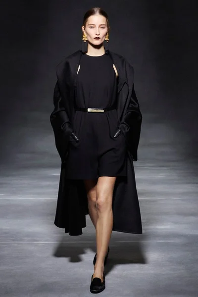 Look 24